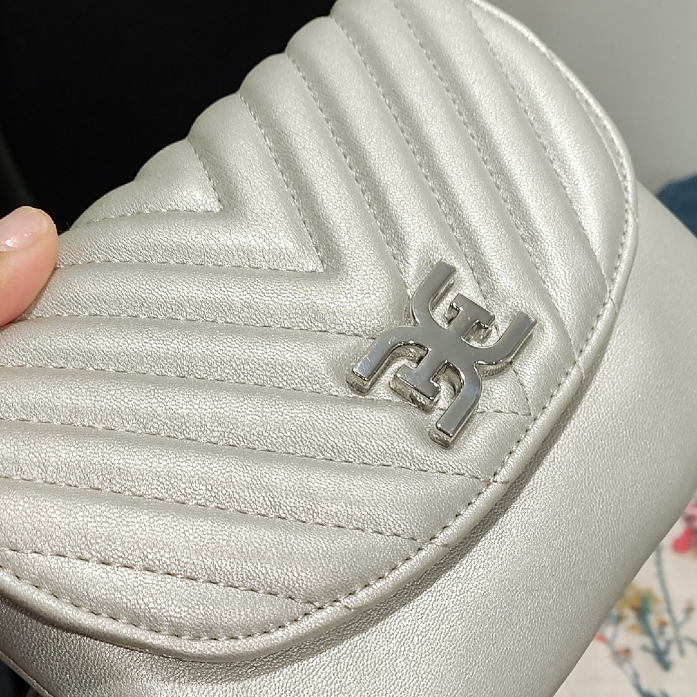 Silver Quilted Belt Bag - Picture 8 of 11